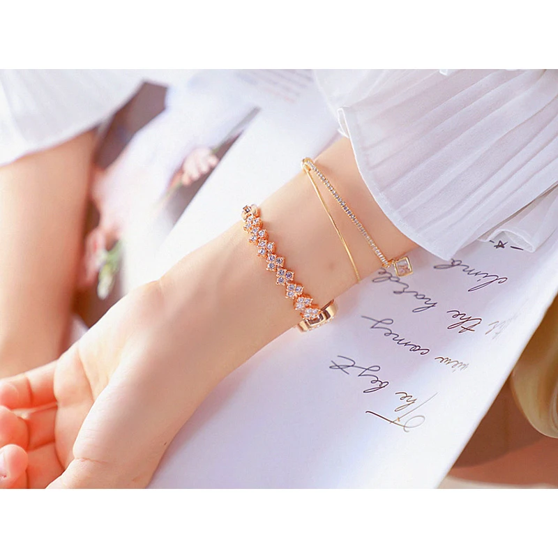 New BS Ladies Watch Golden Bracelet Watches 2022 INS Popular Elegant Luxury Small Dial Quartz Gold Watch For Women Free Shipping