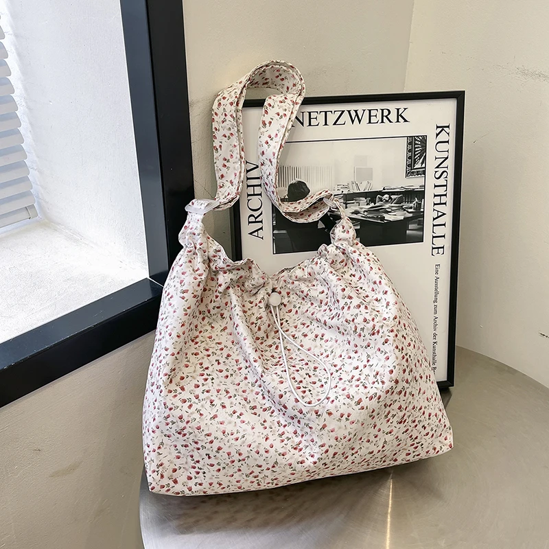 Women Fashion Shoulder Bag Large Capacity Drawstring Stylish Messenger Bag Adjustable Strap Simple Sling Bag Outdoor Travel Bag