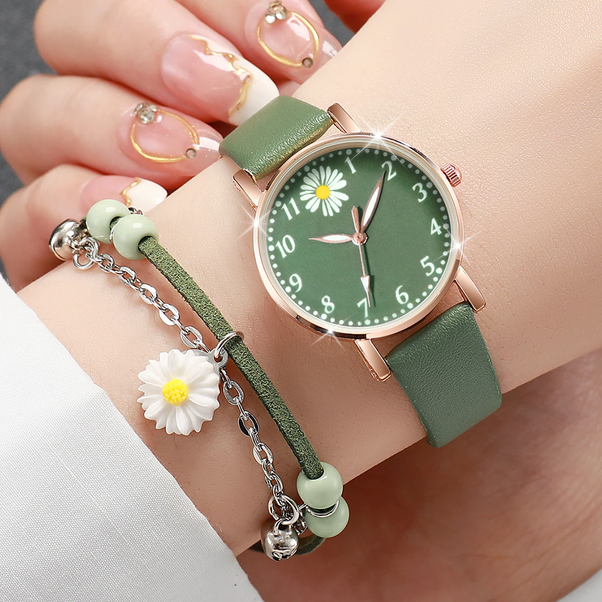 2PCS/Set Fashion Daisy Flower Women Watches Bracelet Set Casual Leather Band Quartz Watch（Without Box） 2