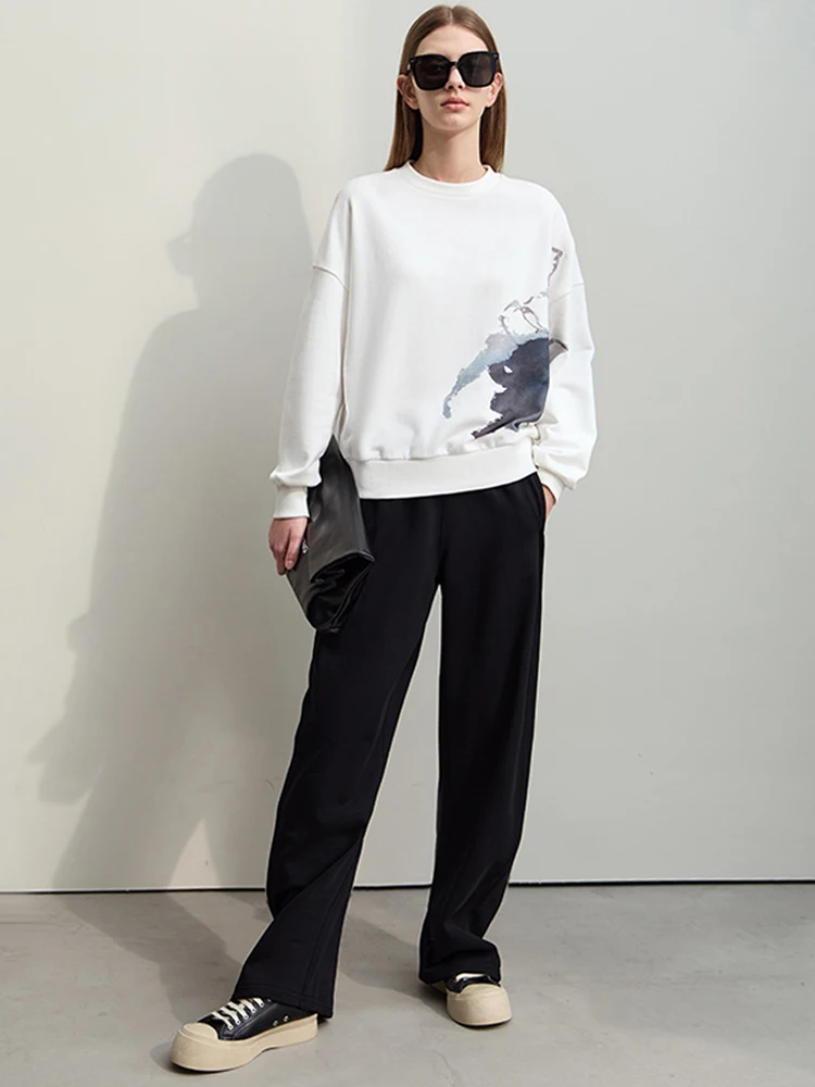 AMII Minimalist New Women Hoodies 2023 Autumn Loose Chinese Style Ink Painting Print Embroidery O-Neck Cotton Tops 12323022