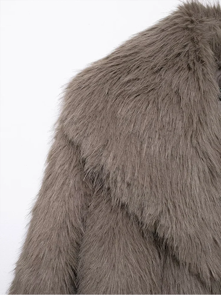 Women's Fluffy Fur Short Jacket New Fall Winter High Street Faux Fur Coat With Pocket Fashion Vintage Elegant Ladies Lapel Coat