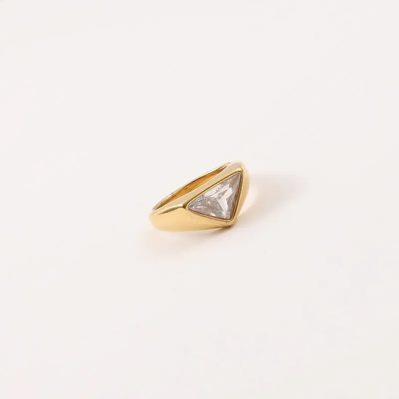 New Vintage High End PVD No Fade Fashion Luxury Simple Triangle Zircon Stainless Steel Finger Ring Trendy for Women 3