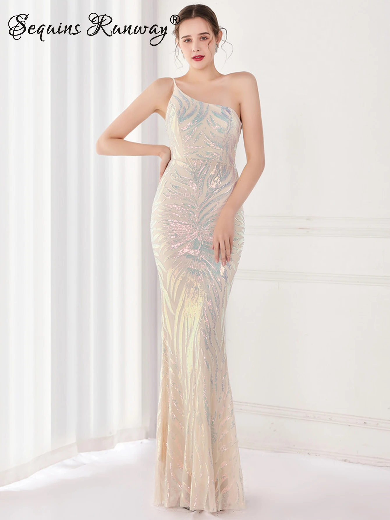 فساتين طويلة مثيرة أنيقة لحفلات الزفاف للنساء 2025...