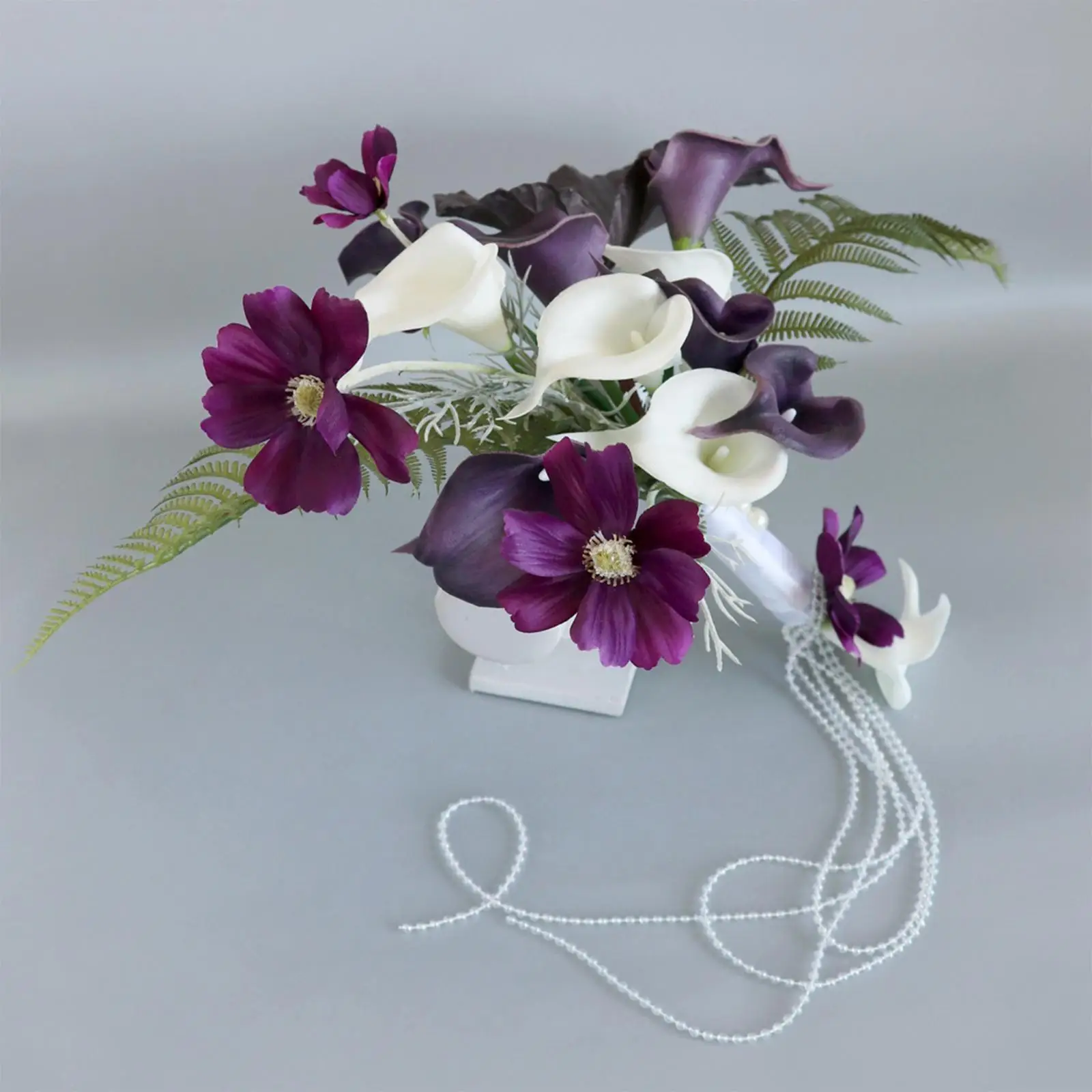 Artificial Calla Lily Flowers Wedding Bouquet Holding Flowers