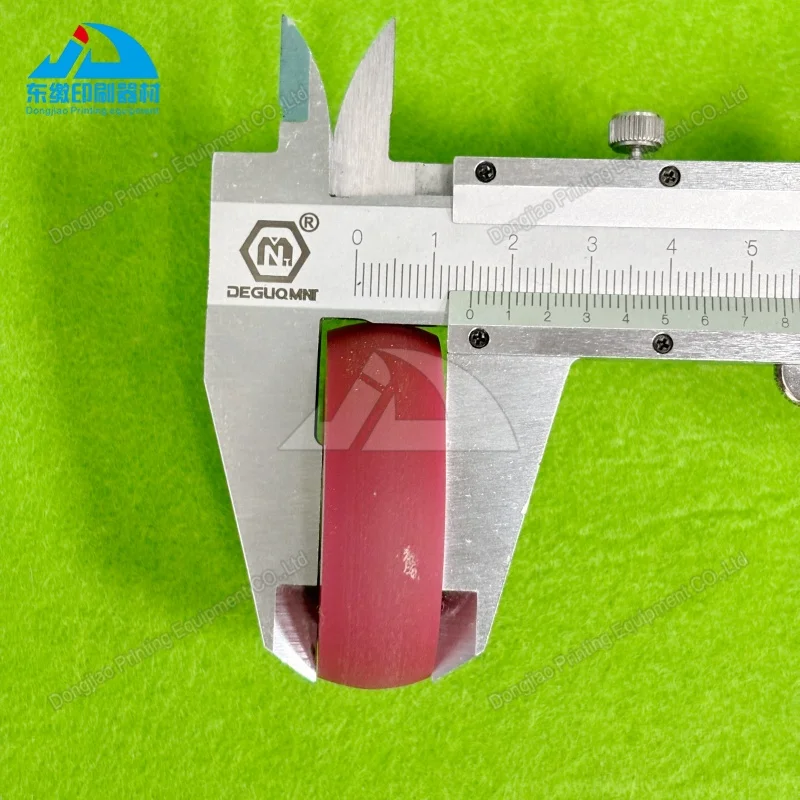 핫 세일 블랙 및 레드 고무 휠 48x15x15mm 코모리 오프셋 인쇄 기계 부품용 고무 롤러