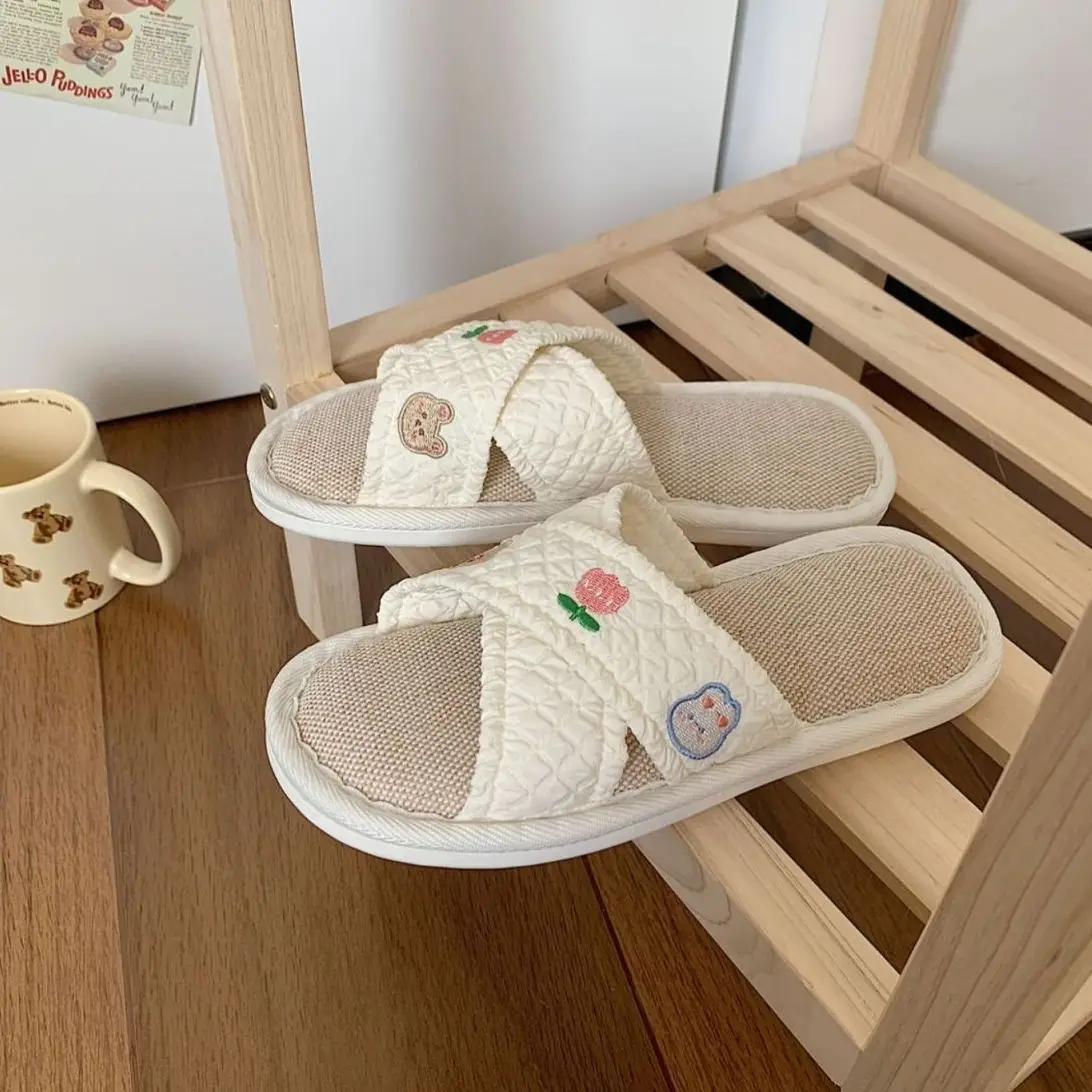 Yasuk Autumn Winter Fashion Women's Casual Sweet Soft Indoor And Outside Home Warm Slippers Non-Slip Lovely Flower