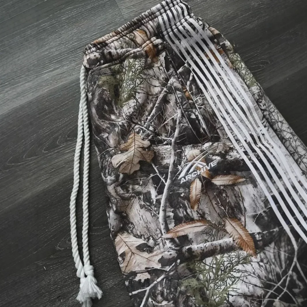 2025 Haruku Camouflage Wide Elastic Waist Straight Leg Pants Hip Hop Style Casual Loose Fit Men's Fashion_viptrois.com