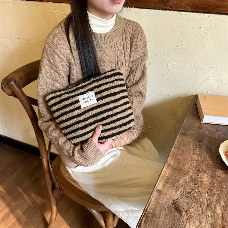 New Colorful Striped Dot Plush Clutch Cosmetic Bag Large Capacity Makeup Pouch Toiletries Bag Travel Outdoor Makeup Storage 5