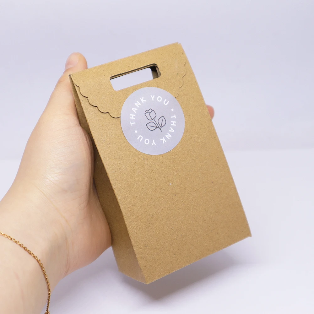24pcs 공예 선물 가방 크래프트 종이 DIY 선물 가방 쥬얼리 쿠키 결혼식 호의 사탕 상자 식품 포장 가방 로프 생일 부분