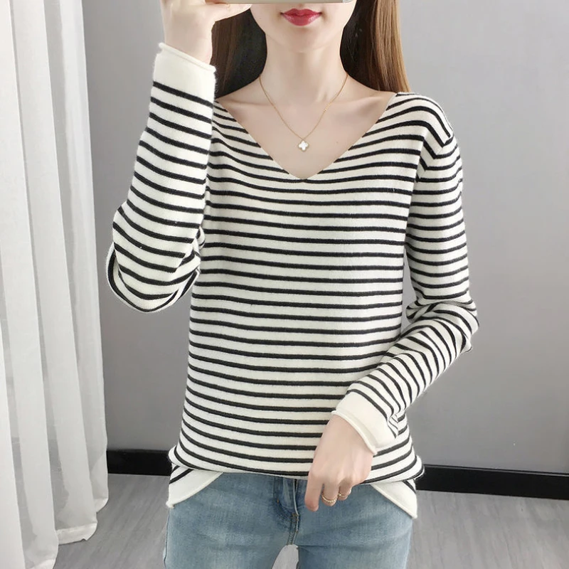 

Новинка 2021, Женский пуловер в полоску с V-образным вырезом, свитер, корейский Свободный Универсальный свитер с длинными рукавами, женская одежда, свитер с V-образным вырезом