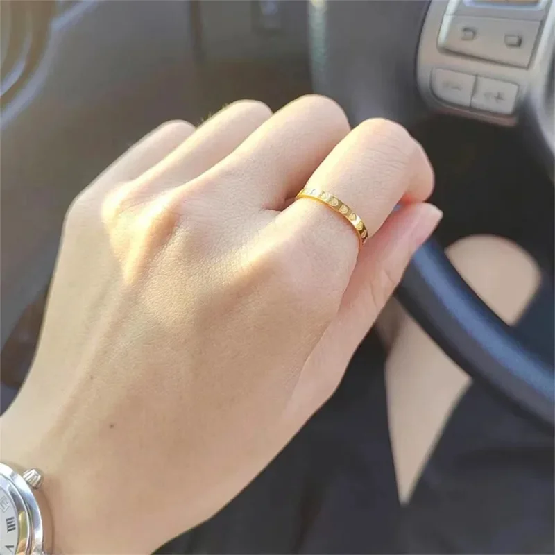 New Fashion Gold Color Heart-shaped Ring Women Vintage Titanium Steel Ring Couple Romantic Finger Ring Jewelry Anillos De Bodas