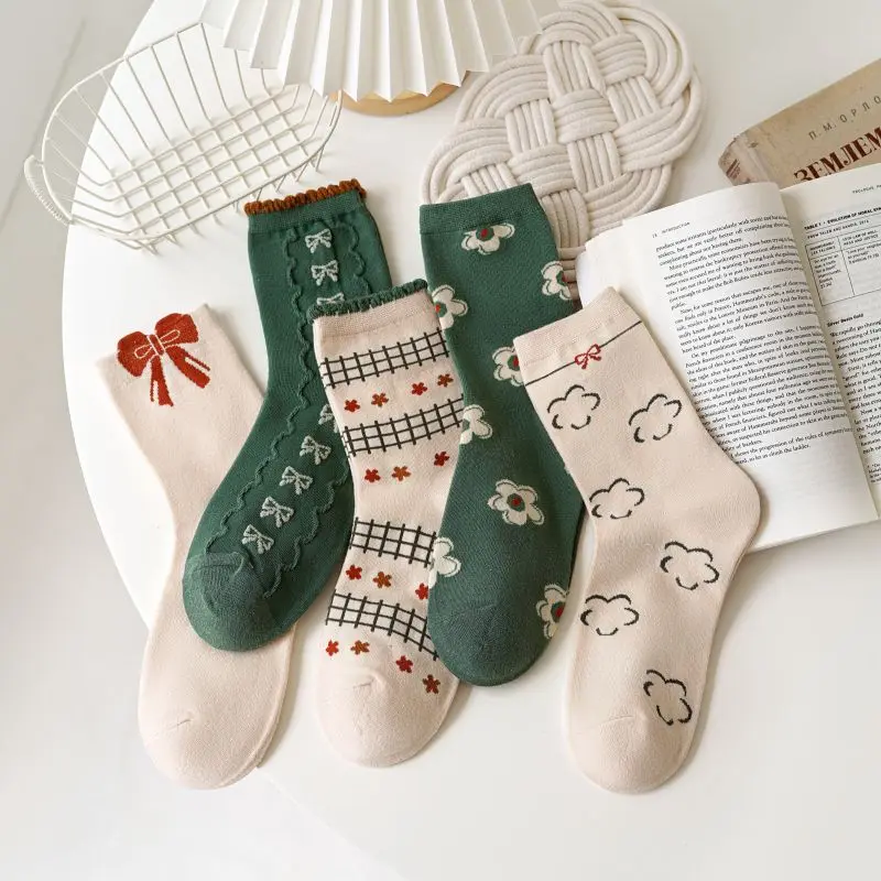

Socks Women Winter High Quality Combed Cotton Middle Tube Female Leisure Socks Lolita Cute Kawaii Streetwear Harajuku Short Sock