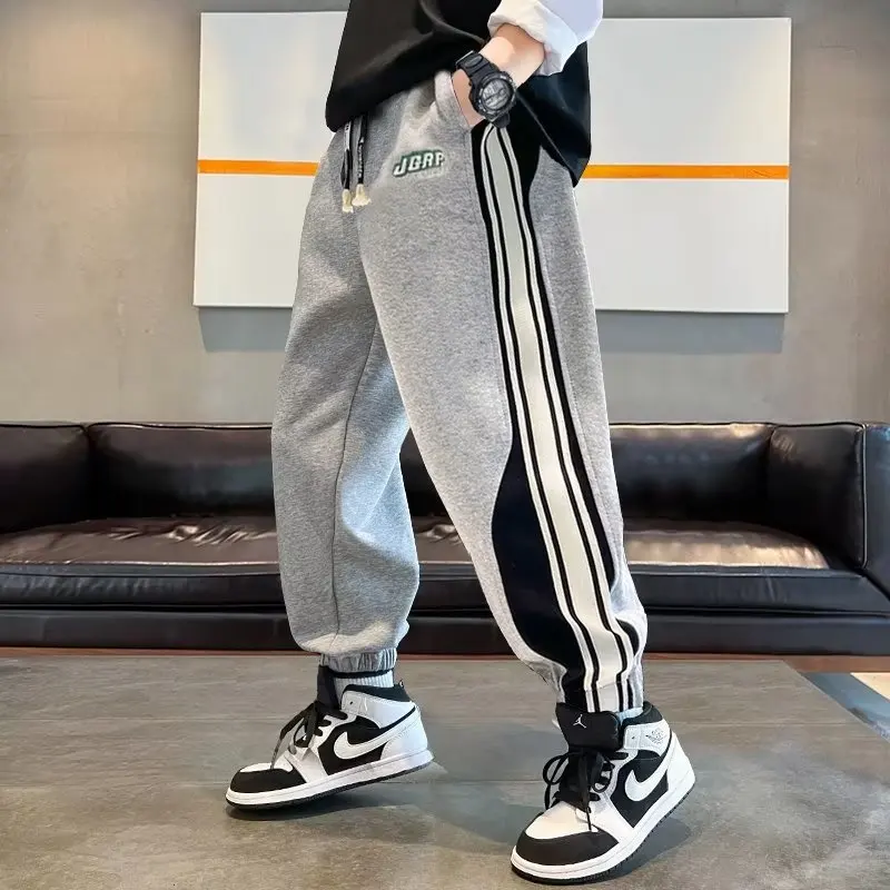 Doudoune grise à capuche garçon Jack & Jones 10-16 ans Casual Sénas