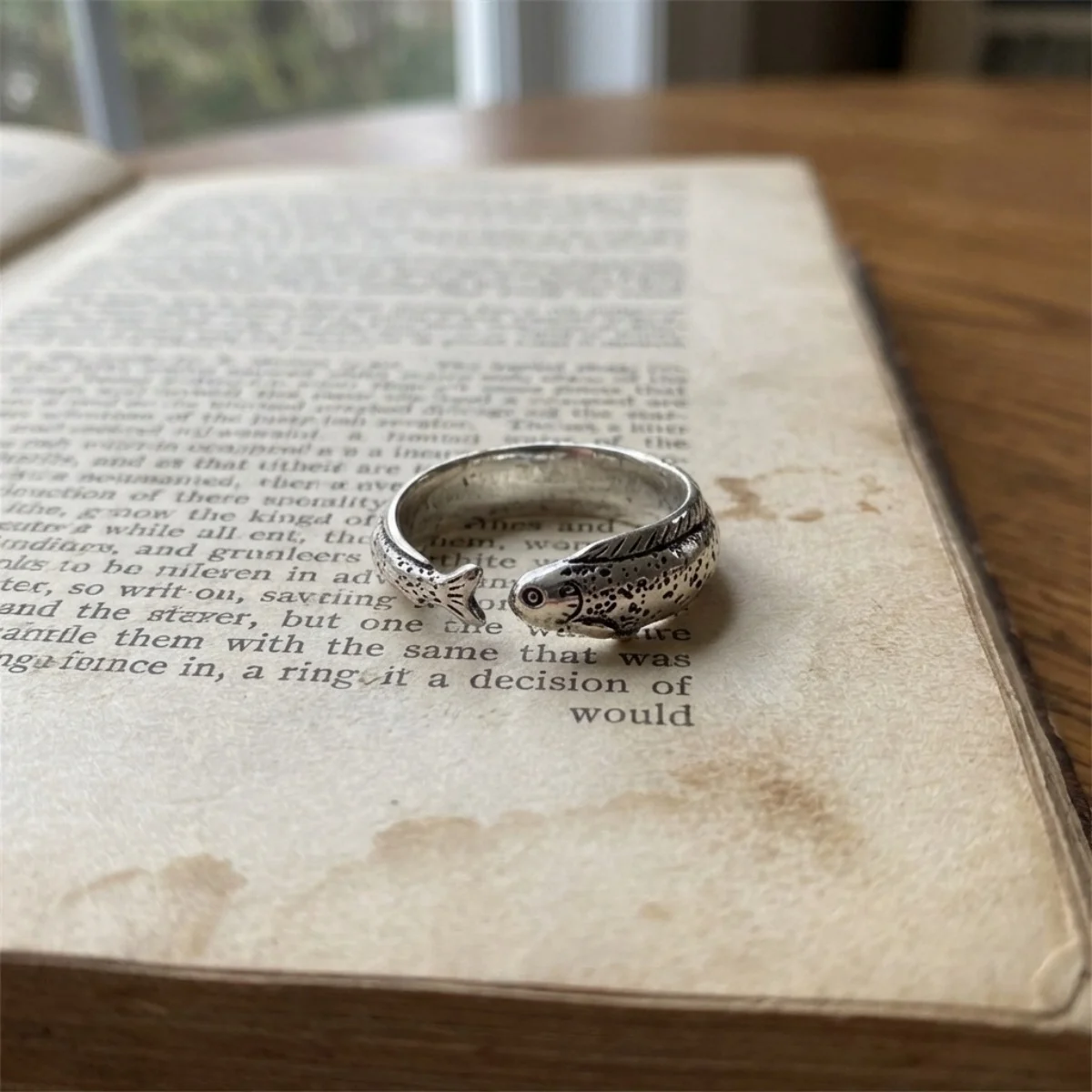 Vintage Metall-Fingerringe in Koi-Form für Damen und Herren, kreativer Boho-Glücksfisch-Öffnungsring, Sommerurlaub, Ozean, Strand, Schmuck – Detail 13