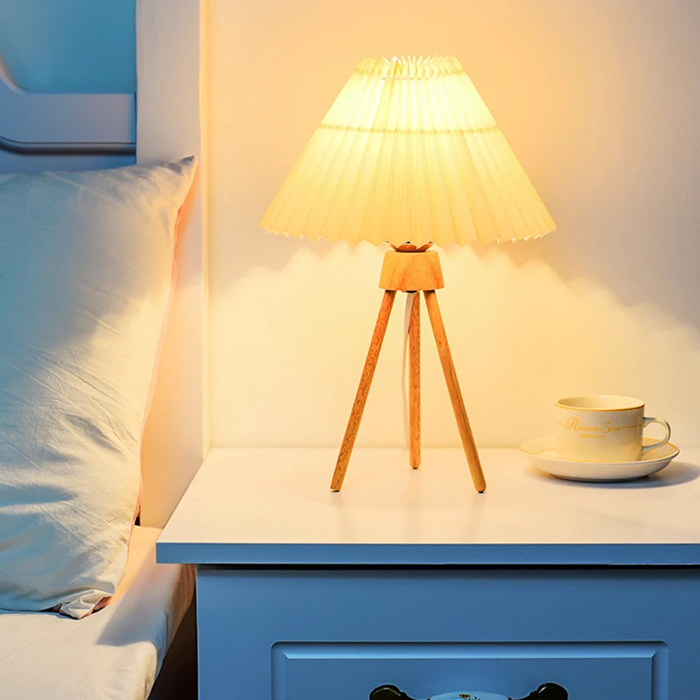 Wooden Table Lamp Modern Korean Pleated Atmosphere USB Desk Lamp Reading Study Living Room Bedroom Nightlight