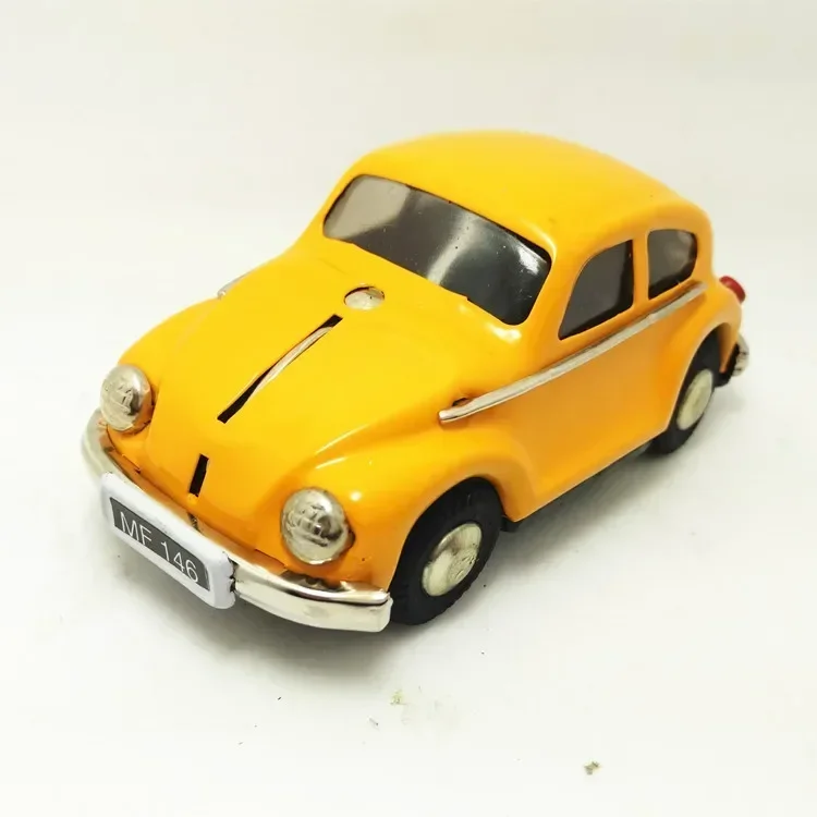Funny Collection Retro Clockwork Toy Figures Model Kids Gift Wind Up Toy Metal Tin The Beetle Car Mechanical