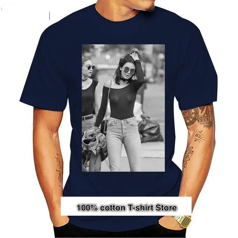 Camiseta Unisex Kendall Jenner Gigi Hadid Free The Pezon Piercing, Unisex, 348
