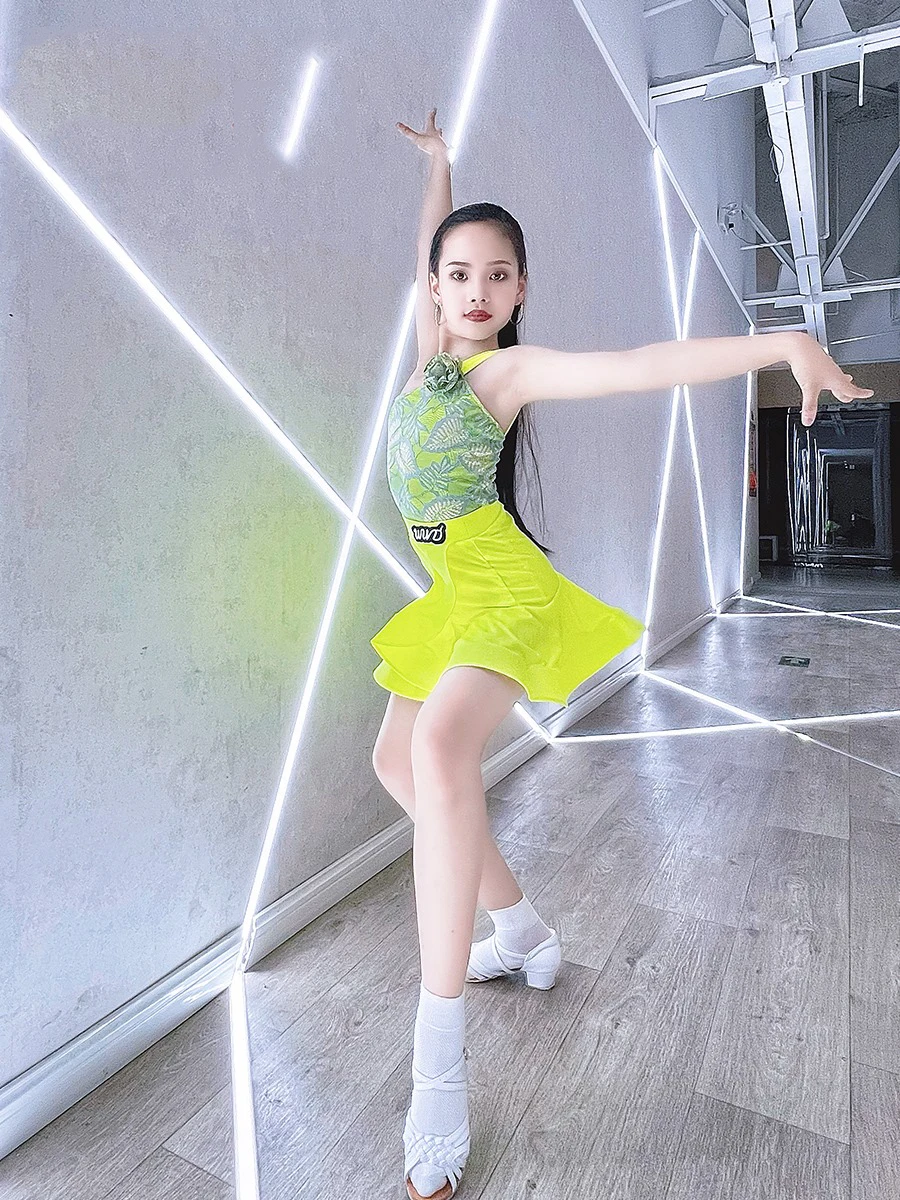 New Latin Dance Performance Costumes For Girls Fluorescent Yellow Tops Split Practice Suit Chacha Latin Dance Dress DN18111