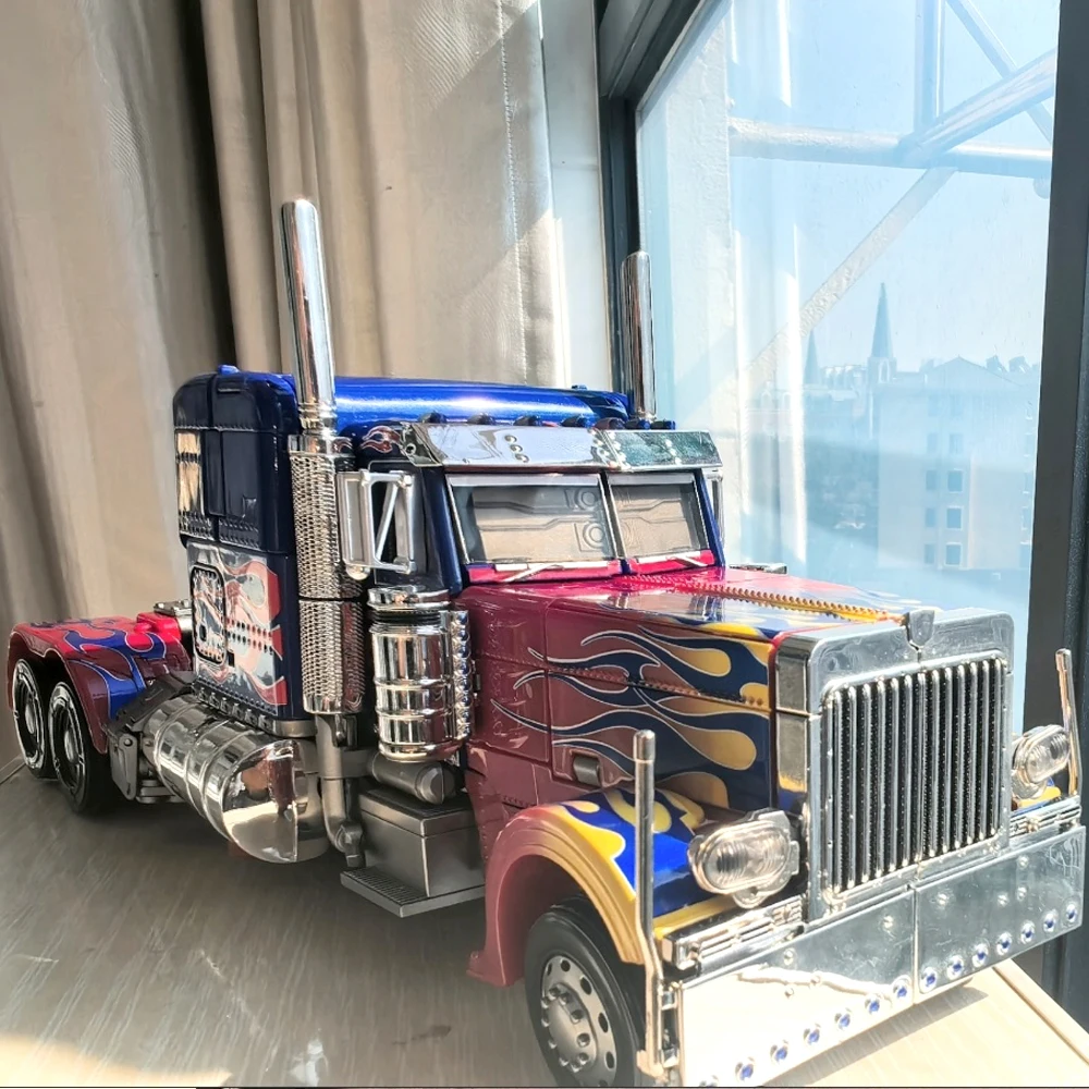 WeiJiang Black Apple Optimus Commander MPM04 Transformation