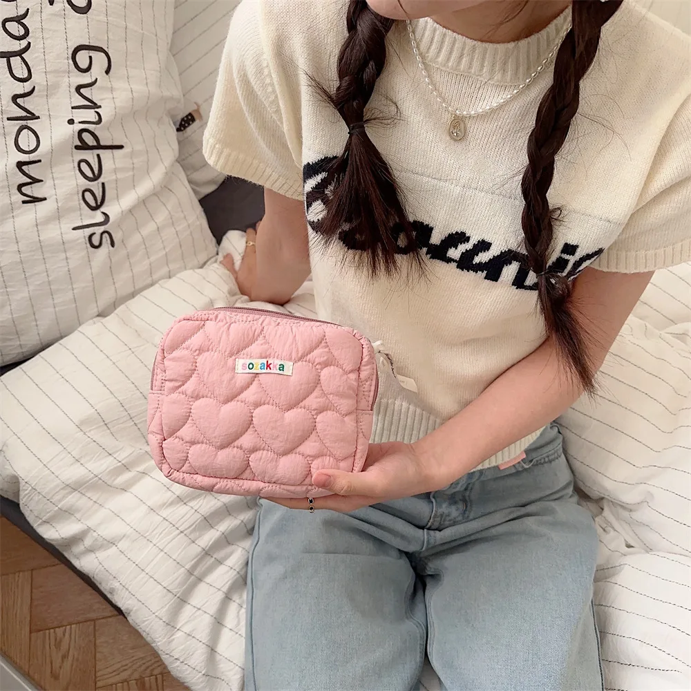 INS Love Heart Square Cosmetic Bag Women Portable Earphones Lipstick Sanitary Napkins Storage Pouch Small Makeup Zipper Bags 2