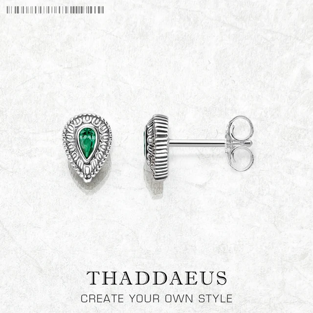 Green Water Drip Tear Down Ear Stud Earrings: A Perfect Blend of Elegance and Fashion