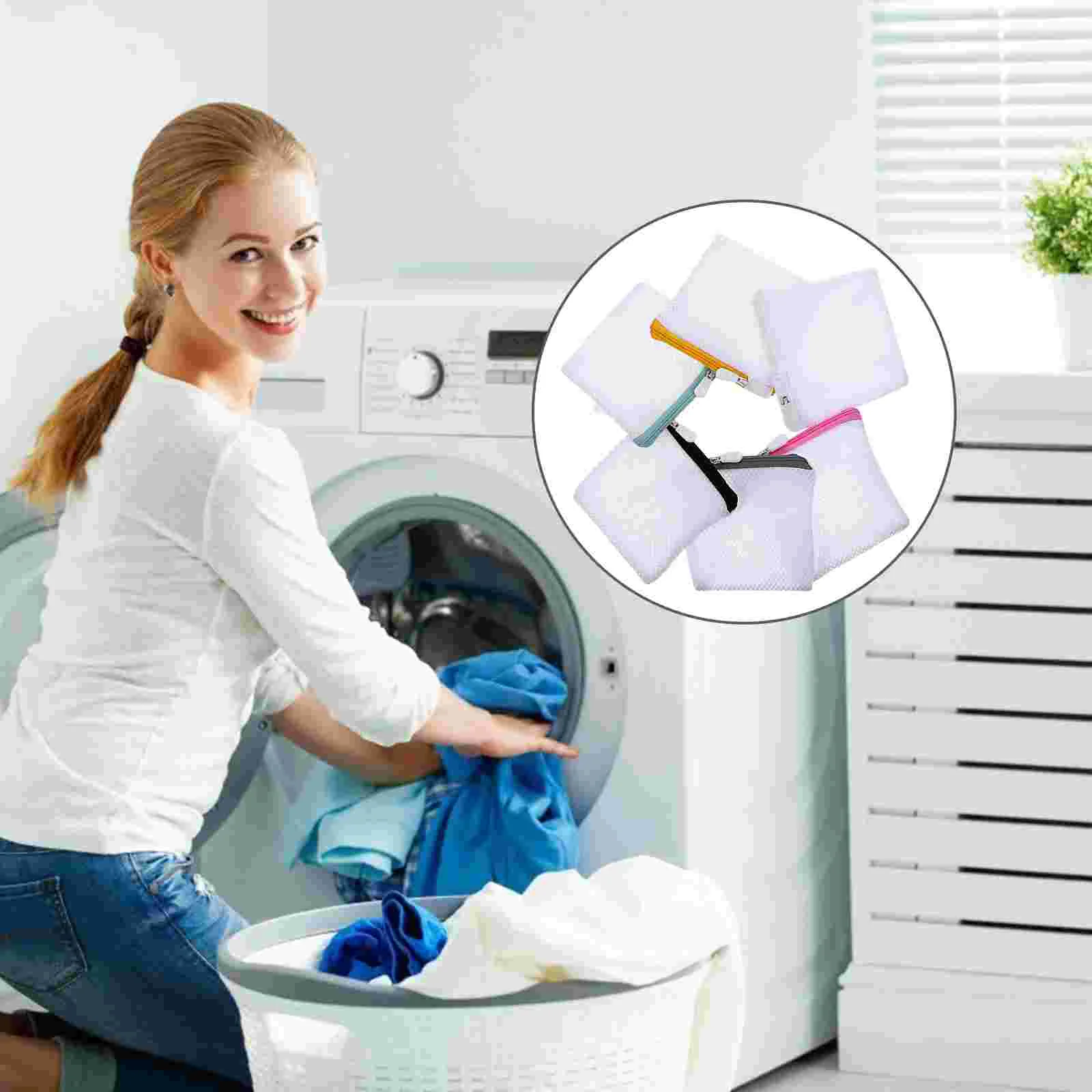 

Foldable Portable Zipper Closure Portable Mini Mesh Bags Storage Bags Washing Bags Storage Clothing Set
