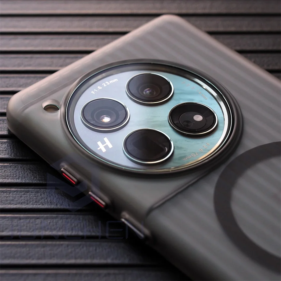 Magnetic Corrugated Pattern Matte Case with Wireless Charging Compatibility - Clear Cover