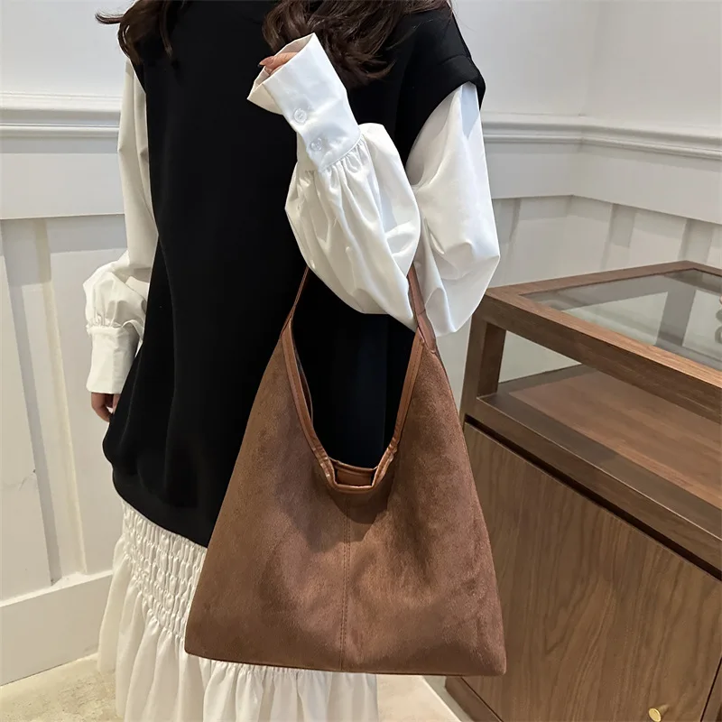 Matte Leather Ladies Underarm Bag Tote Commuter Large Capacity Female Purse Handbags Vintage Faux Suede Shoulder Bags for Women