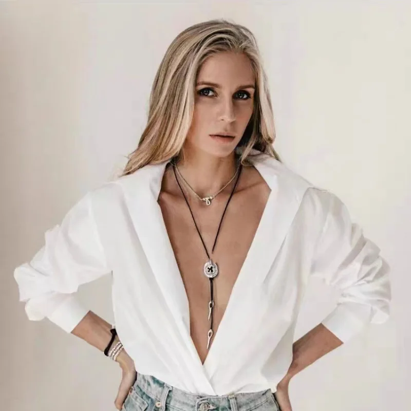

MAY 2023 New fashion high quality Spanish unode button leather rope necklace accessories gift wholesale
