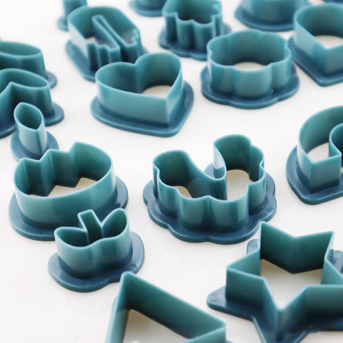 142/24Pcs Polymer Clay Cutters Set 24 Shapes Plastic Clay Earring Cutter Stainless DIY Jewelry Mold Earring Making Accessories