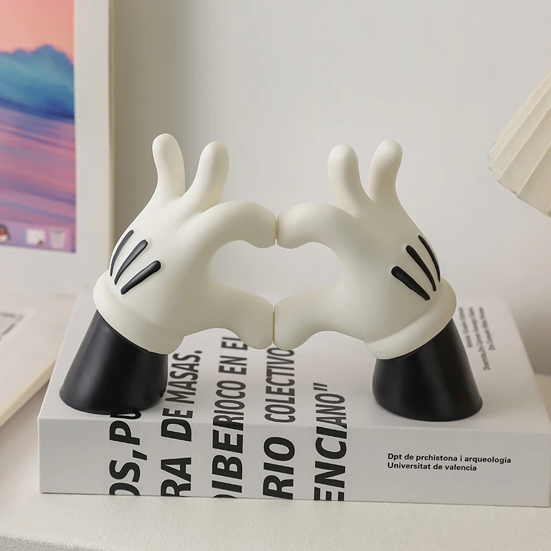 Mickey Love Hands Ornament 1