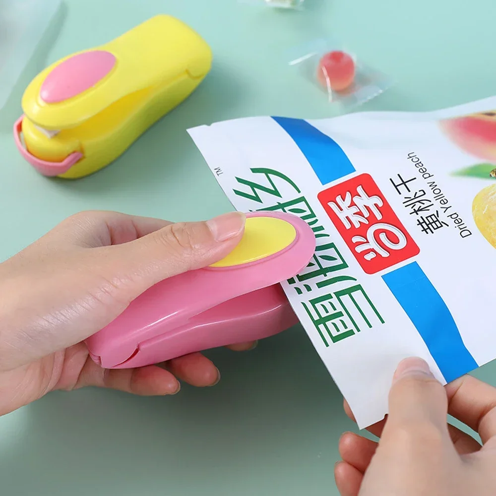 Mini Heat Bag Packaging Sealer Portable Plastic Bag Clip Sealing Machine Food Storage Snack Sealer Kitchen Utensils Gadget