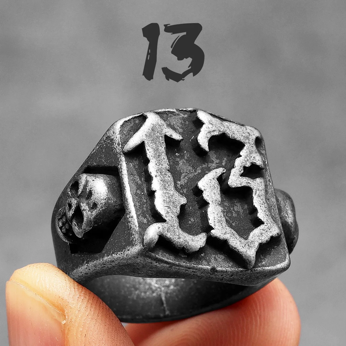 thumbnail image 1 of Anillos de acero inoxidable con textura geométrica retro para hombre y mujer, joyería punk, novedad en accesorios de moda de Stranger Things, regalo al por mayor, 1 of 5