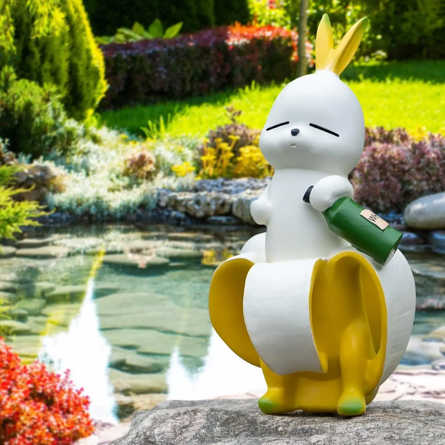 

Banana Rabbit Figurine Resin Boozy Bunny Miniatures Garden Gnomes for Spring Summer Garden Yard Patio Lawn and Home Decor