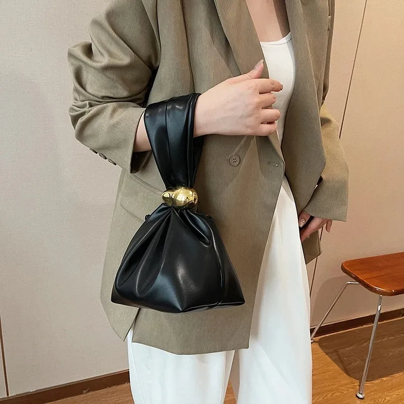 Luxury Designer PU Leather Dumpling Clutch Bags for Women Vintage Knotted Wrist Buckle Drawstring Handbags and Purses