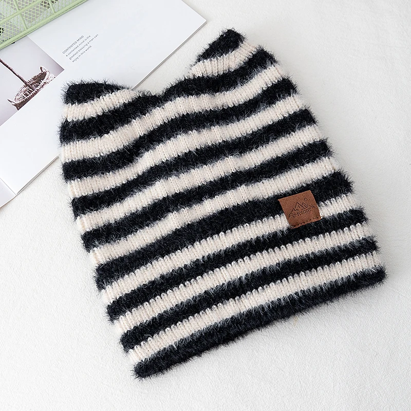 Damen-Plüsch-Wintermütze mit flauschigen Ohren, gemütliches Katzenohr-Design, modische Y2K-Mütze für Damen – Detail 9