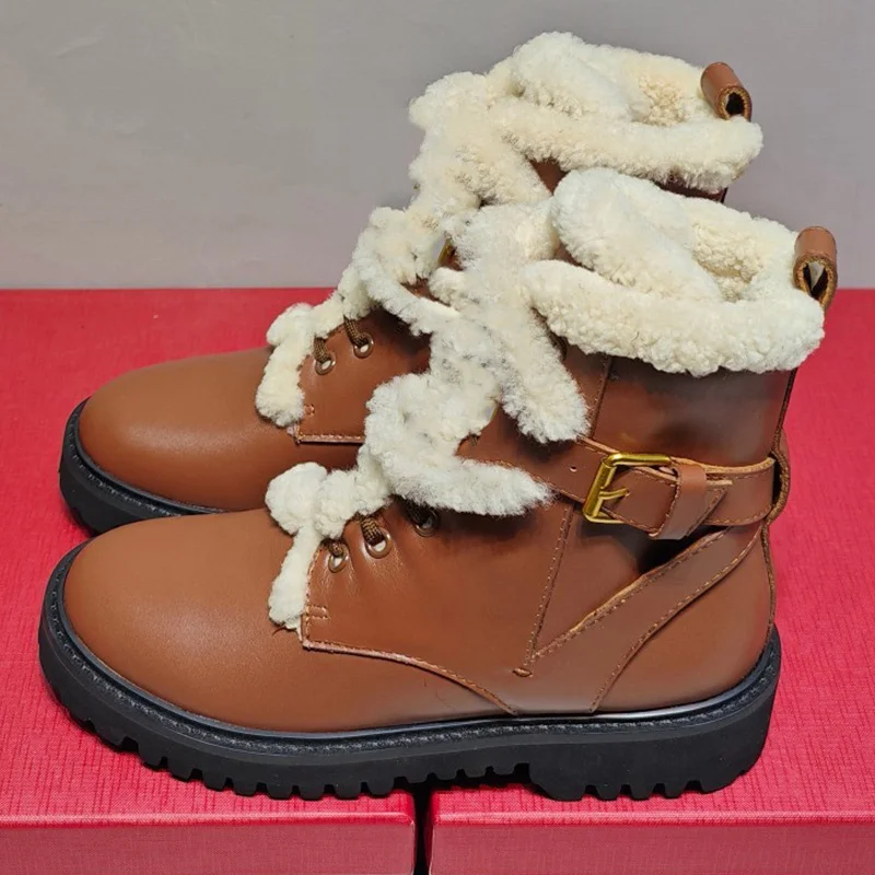 

Winter New Women's Lamb Hair Short Boots Genuine Leather Material Warm Comfortable Solid Color Height Increasing Women's Boots