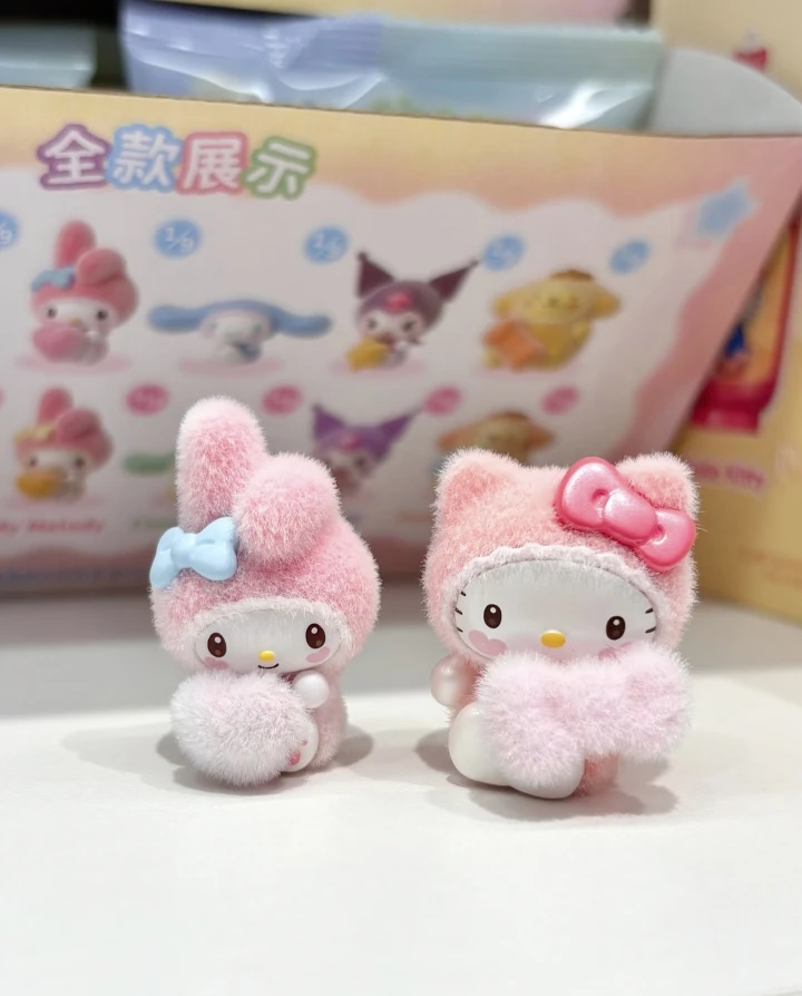 Neue Original Sanrio Fluffy Baby Blind Bag Beflockter Stil My Melody Hello Kitty Kuromi Cinnamoroll Geburtstagsgeschenk Desktop Dekor Spielzeug – Detail 7