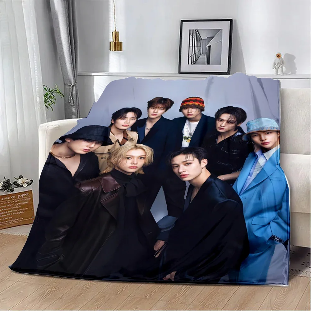 New KPOP Boys  Stray Kids Printed Blanket Picnic Blankets Warm Blanket Soft and Comfortable Blanket Home Travel Birthday Gift 3