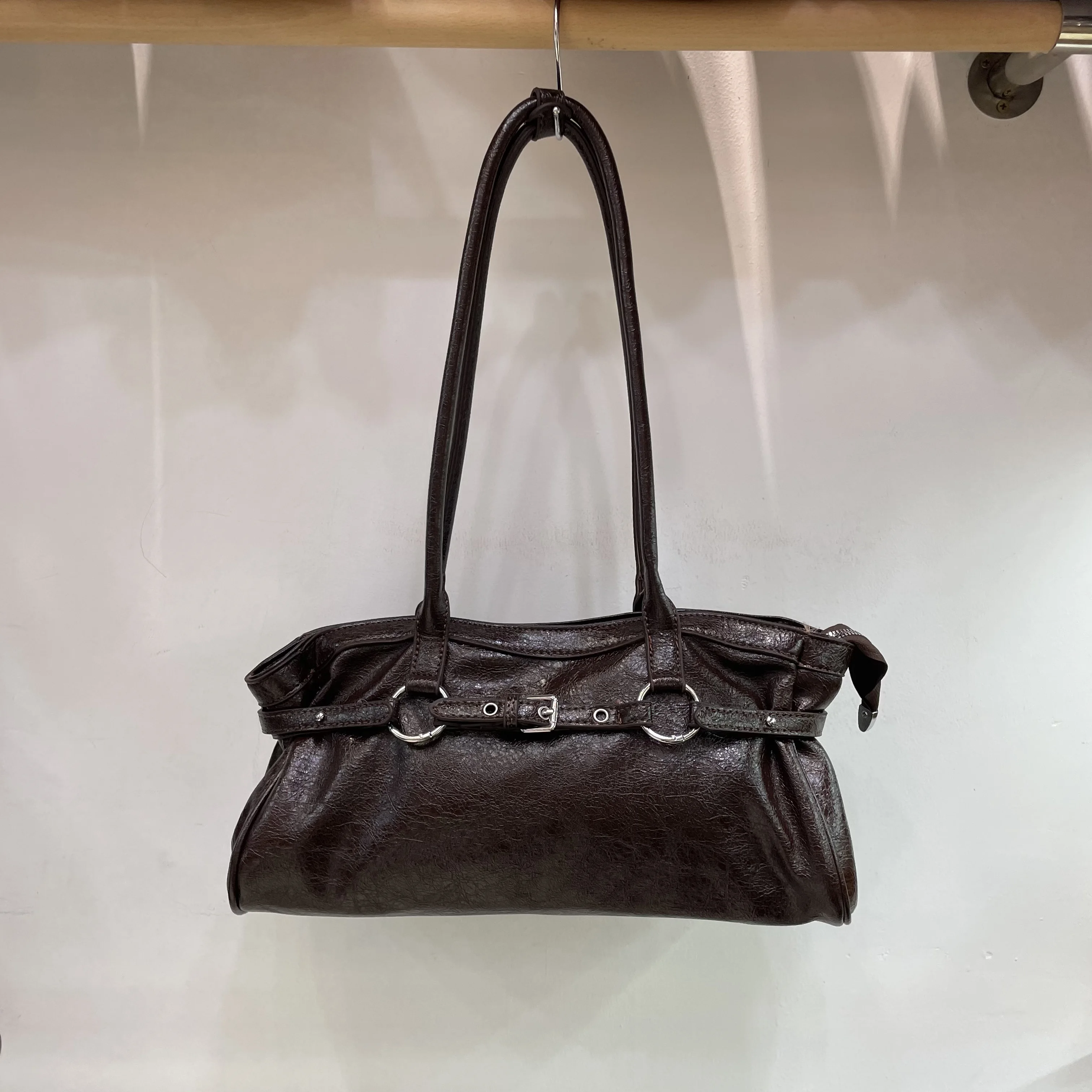 Red Wedding Women's Bag 2025 New Retro Underarm Fashion High-End Sensation Niche Design French Bread Shoulder Bag