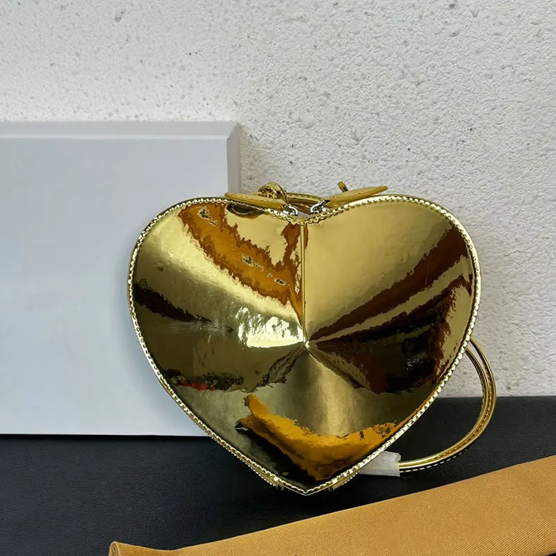 

Сумка в форме сердца из лакированной кожи, Женский кошелек красного цвета для свадебной вечеринки, французская модная дизайнерская сумочка через плечо