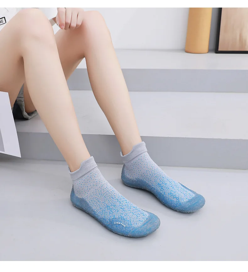 Beach Aqua Wading Water Shoes Children Adult Indoor Fitness Sports Yoga Shoes Lightweight Breathable Non-slip Upstream Sneakers