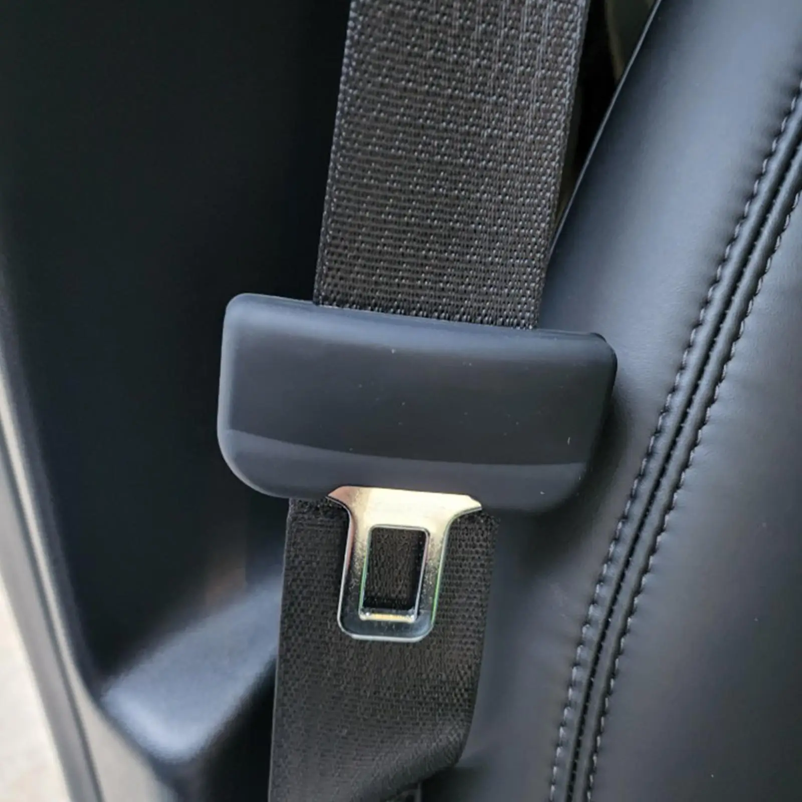 2pcs for Tesla Y Seat Belt Buckle New Car Safety Belt Cover Silicone Collision Avoidance Car Protector Accessories