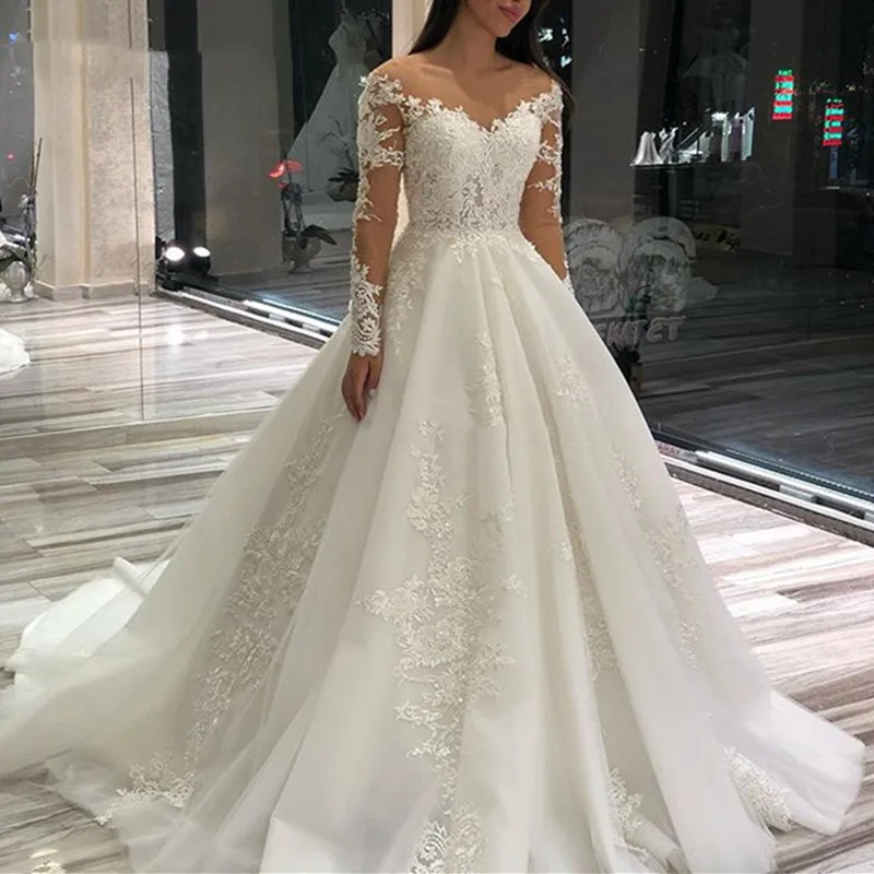 Fashion Lace Up Ball Gown Wedding Dress 2024 Sexy Backless Long Sleeve Wedding Gown V-Neck Lace Train Pleats Robe De Mariée