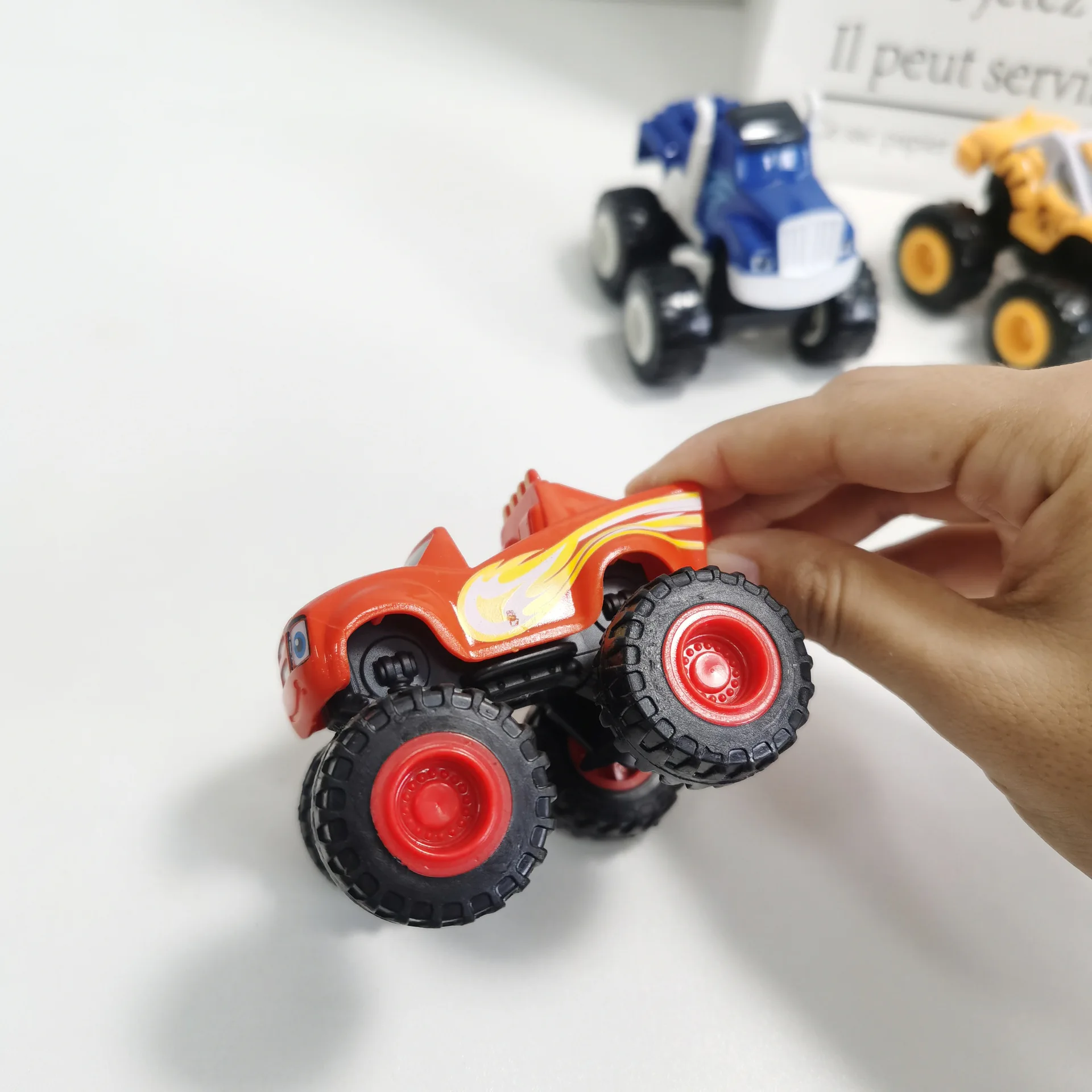 1 pçs blaze carros brinquedos russo triturador caminhão veículos figura  blaze brinquedo blaze o monstro máquinas scooter 6 estilos carro de corrida  - AliExpress