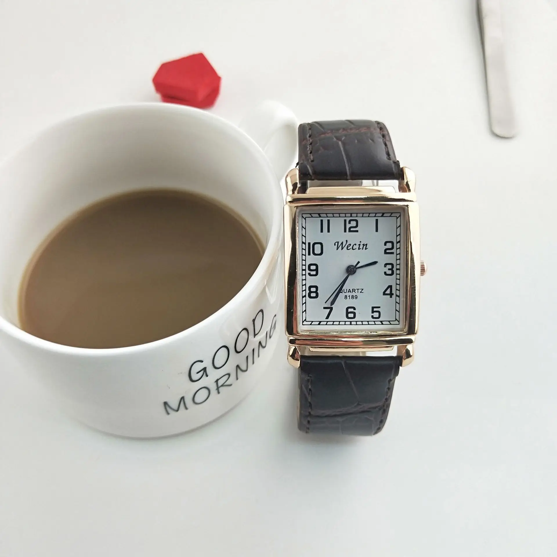 Fashionable women's watch luxury metal rose gold square women's quartz watch rectangular red leather women's watch