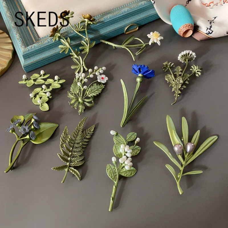 Women Vintage Flower Pearl Brooches Pins Palace Enamel Plant Brooch Pin Corsage Lady Wedding Party Elegant Badges Jewelry