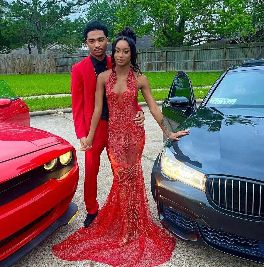 

Блестящая красная длинная фотография для черной девушки Роскошная Бриллиантовая Прозрачная сетка для вечерней церемонии