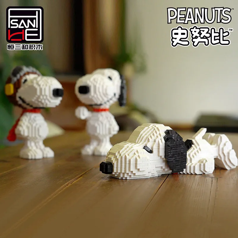 

Snoopy Building Block Toys Mini Anime Figures Cartoon Dolls Children's Assembly Toys Birthday Gift Ornaments Decoration