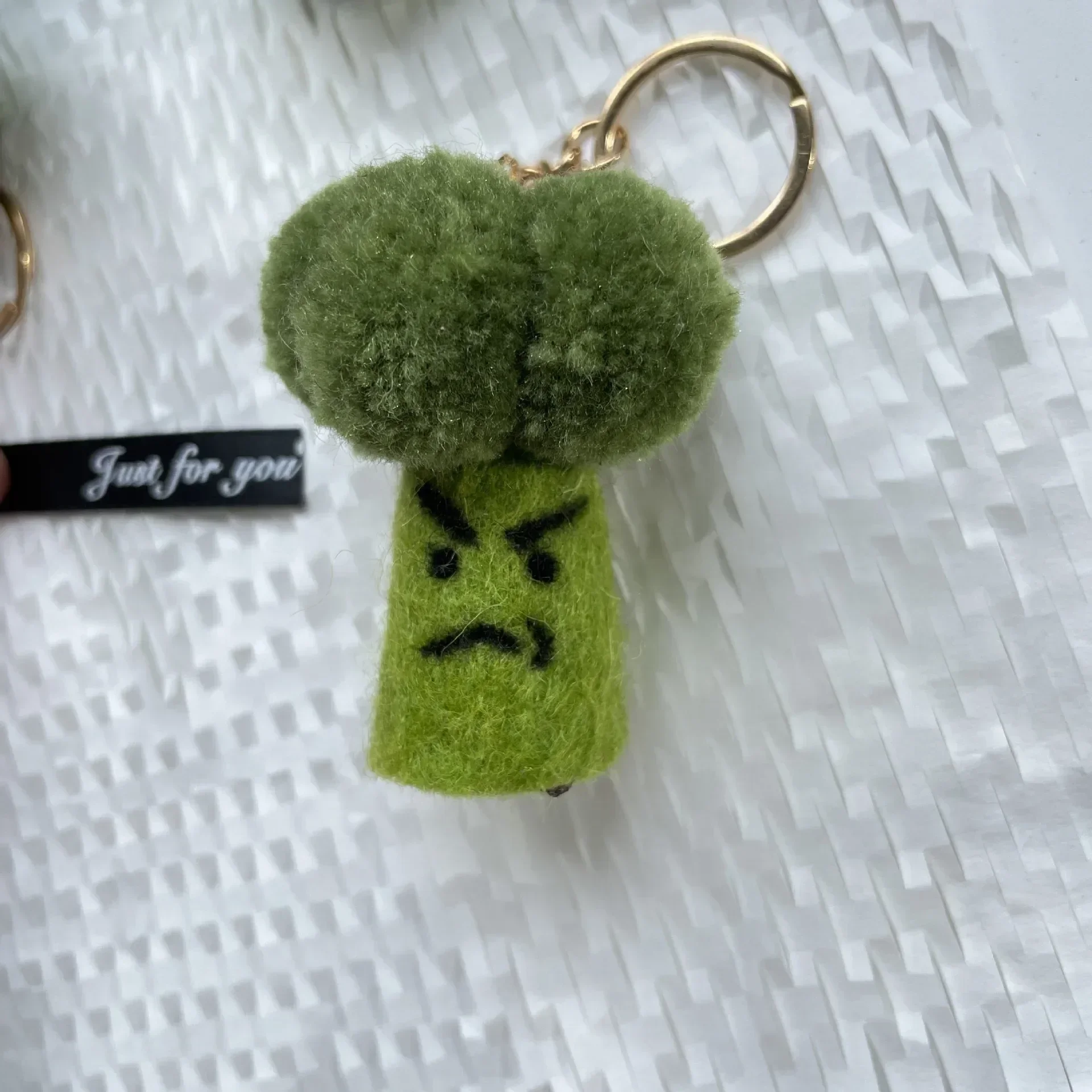 クリエイティブブロッコリーぬいぐるみキーホルダー、小さな新鮮な
